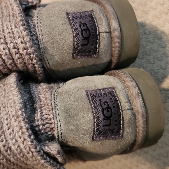 Women's UGG Classic Cardy Knit Boots - Picture 14 of 15